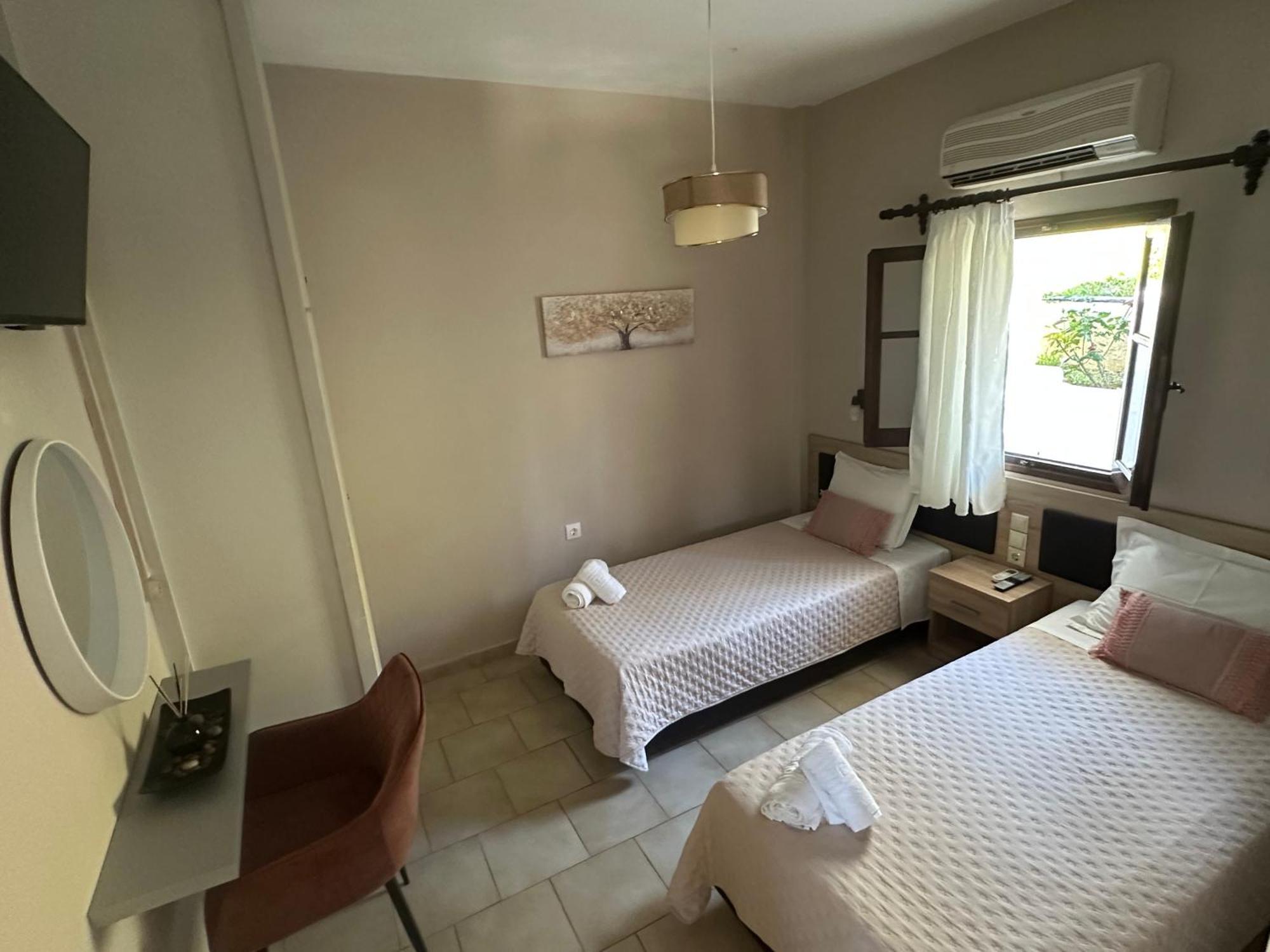 Eleana Apartments And Studios Agios Georgios Pagon Exterior photo